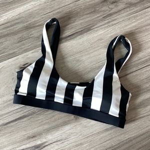 Black & White Stripe Scoop Neck Bikini Top Size S
